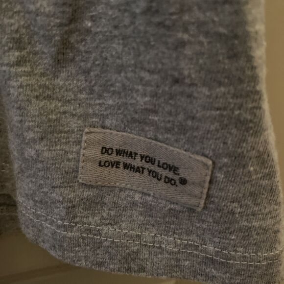 Life is Good Crusher T-Shirt Women’s XL Gray "I'm Not Old I'm Classic" - Picture 6 of 7